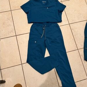 Fabletics Blue scrub